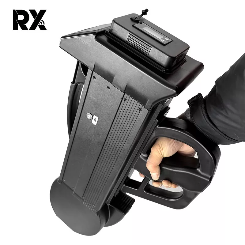 Nešiojamas rankinis visos juostos 8 kanalų dronų trukdymo detektorius